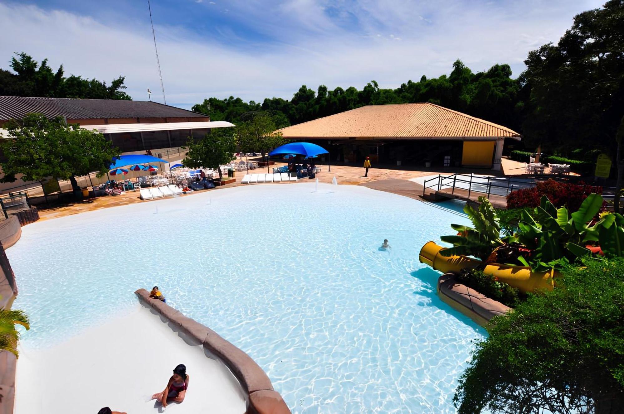 Spazio Diroma Com Acesso Ao Acqua Parque Caldas Novas Exterior photo